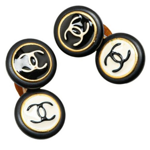 CHANEL CC Logos White & Black Round Clip-On Earrings Gold Tone 95A Auth #2567 - Picture 1 of 4